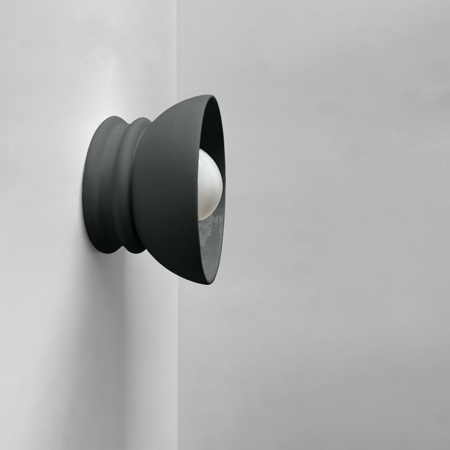 Small Pompeii Wall Sconce - Shadow