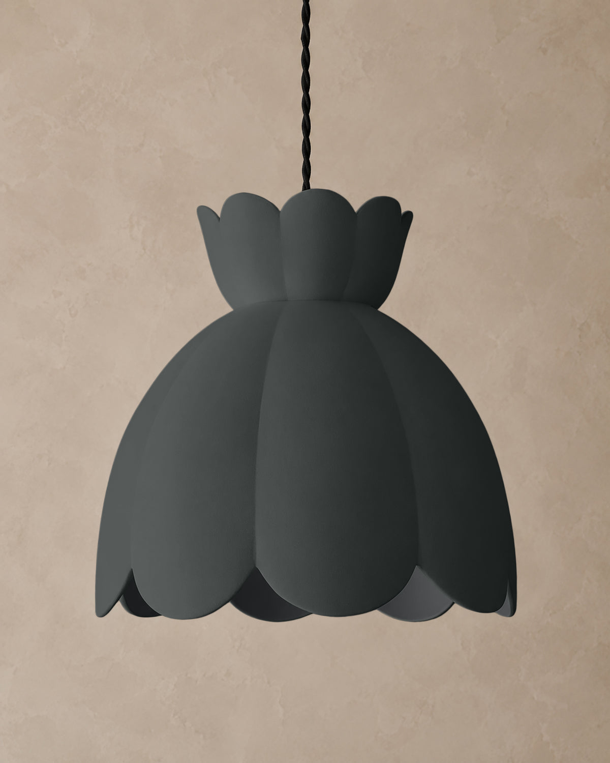 Vallea Large Pendant · Shadow