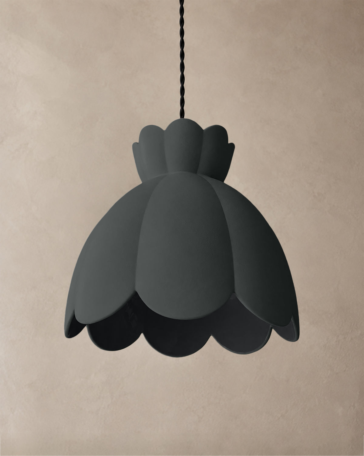 Vallea Large Pendant · Shadow