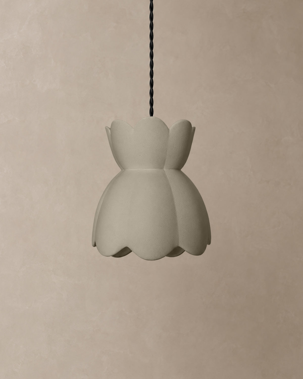 Vallea Small Pendant · Dune